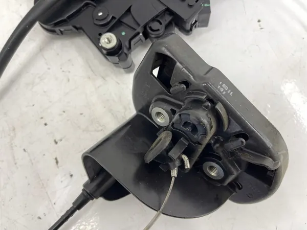 VW T5 LIFT Skjutdörrslås Höger 7H0843654EA image 5