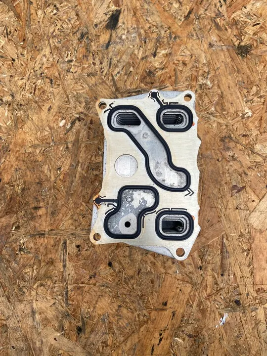 Ölkühler Mercedes GL X166 ML 5.5 63 AMG 2781880401 image 3