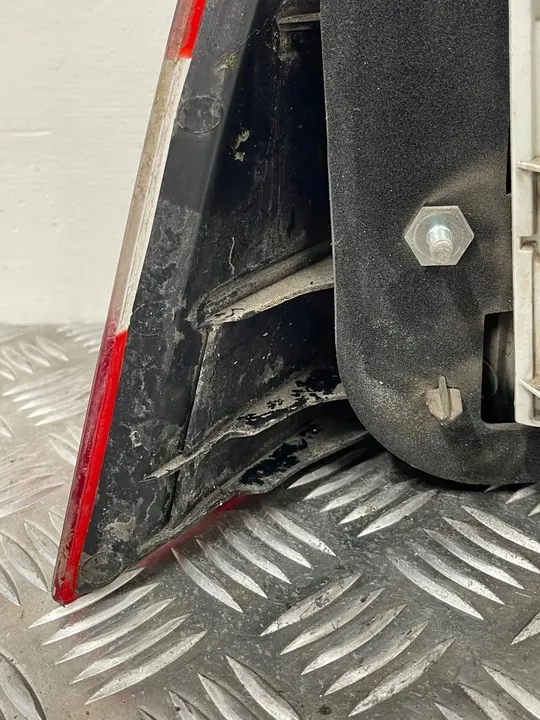 Volvo S40 2004 Luz trasera derecha image 6