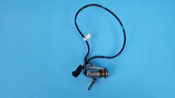 Inyector AdBlue Ford OE OEM J1G1-5J281-AB para Kuga III image 2