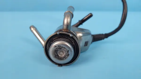 Inyector AdBlue Ford OE OEM J1G1-5J281-AB para Kuga III image 4