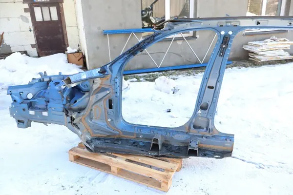 Gebrauchte vordere Kotflügel rechts OEM BCZ492 Volvo image 3