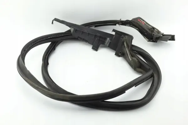 Joint de coffre Mercedes OEM A1726390143 - Occasion image 2