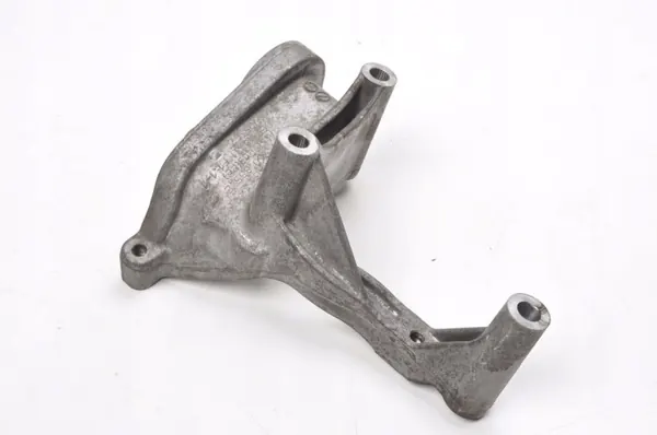 Bentley Bentayga Klimakompressor-Halterung OEM 057260885E image 3