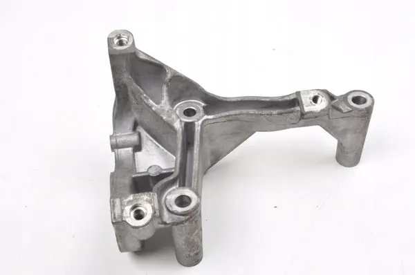Bentley Bentayga Klimakompressor-Halterung OEM 057260885E image 5