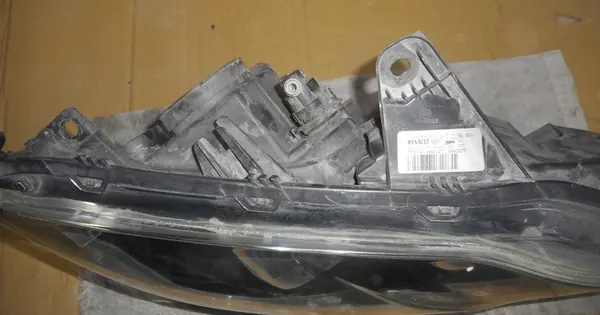 Oikea etuvalaisin Renault Laguna III 260100041R image 6