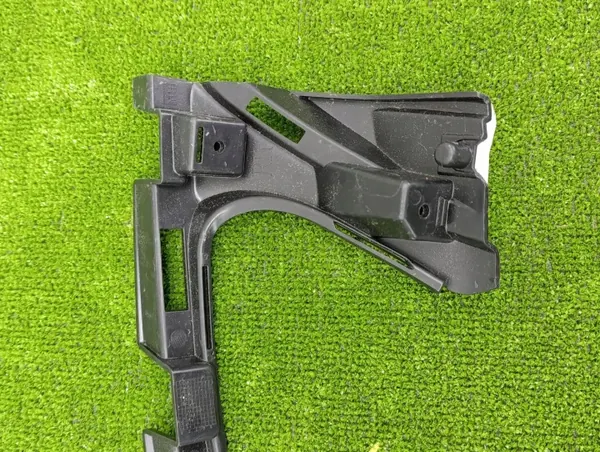 Uitlaatbevestiging Volvo XC40 OEM 31407968 Rechterkant image 7