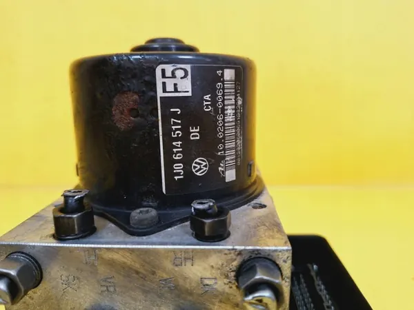 Pompe ABS OEM DRC100430 pour VW Golf IV 1.6 image 4