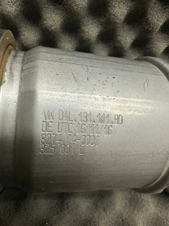 04L131111AD Turboresonator - Begagnad Volkswagen OE image 6