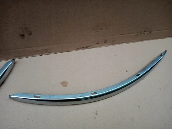 VW GOLF V, JETTA Etupuskuri Ritilät Vasen Oikea Kromi OEM image 3