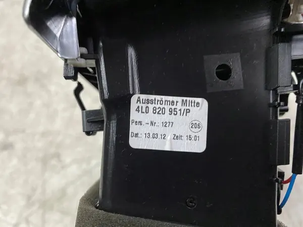 Console d'admission d'air Audi Q7 (4L) 4L0820951P image 4