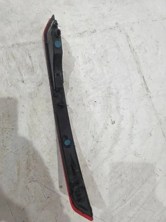 Luz traseira LED esquerda usada OEM 4M8945701A Audi Q8 RSQ8 image 4