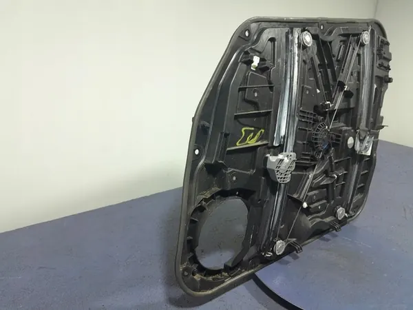 Elevador de vidro dianteiro esquerdo Kia Sportage IV 82470-F1060 image 2