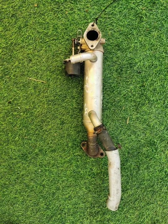 EGR-jäähdytin VW T6 T5 070131512D image 5