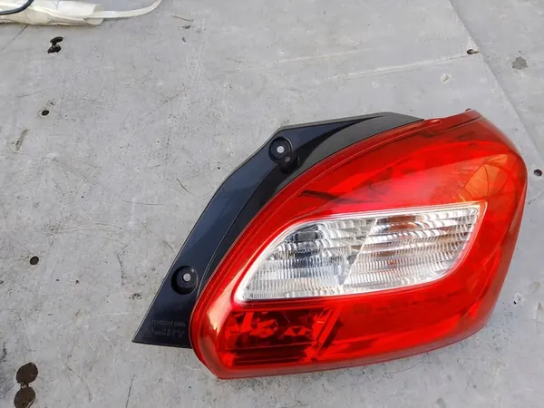 Luz trasera derecha LED Mitsubishi Space Star II (2014- ) OEM 8330B020 image 2