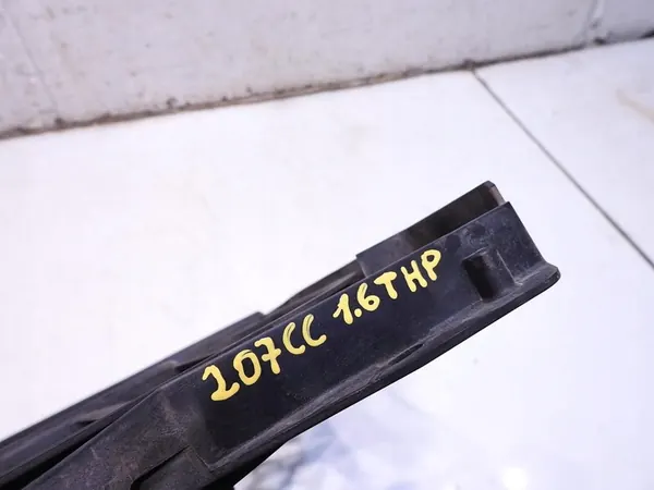 Peugeot 207 Kylarrubrik OE 9680102880 image 2