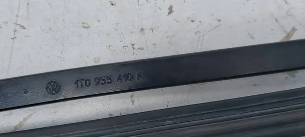 Wiper Arm Blades Front VW Touran I 1T0 OEM image 3