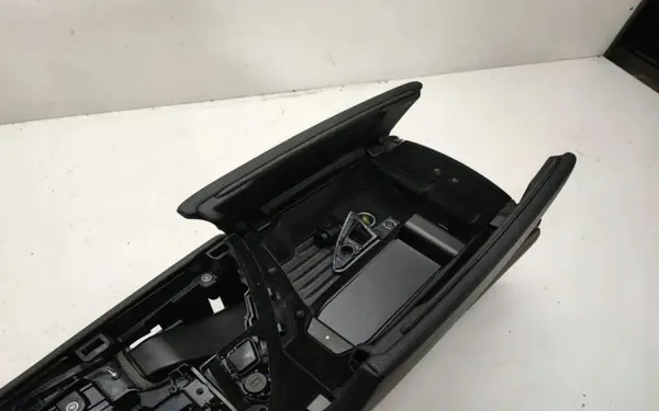 OEM 9216841 Läderarmstödstunnel för BMW F10 F11 image 3