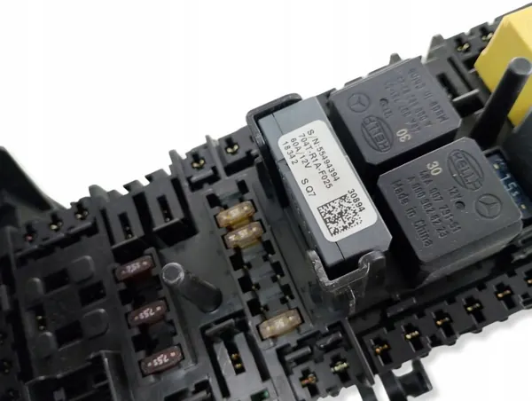 Zekeringkast OEM A2465451600 voor Infiniti QX30 image 5