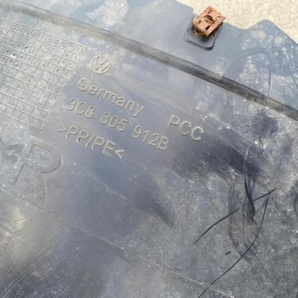 Complete Right Front Wheel Arch VW Passat CC 2012-16 image 4