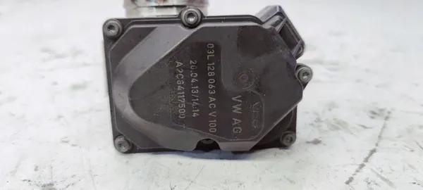 Corpo de borboleta Audi A4 A5 VW 2.0 TDI image 4