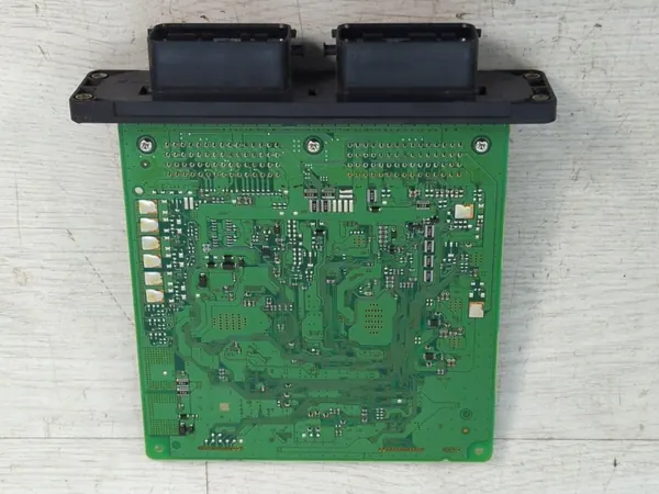 Computadora Motor Mazda OEM 359617/Zawada para 3 II image 2