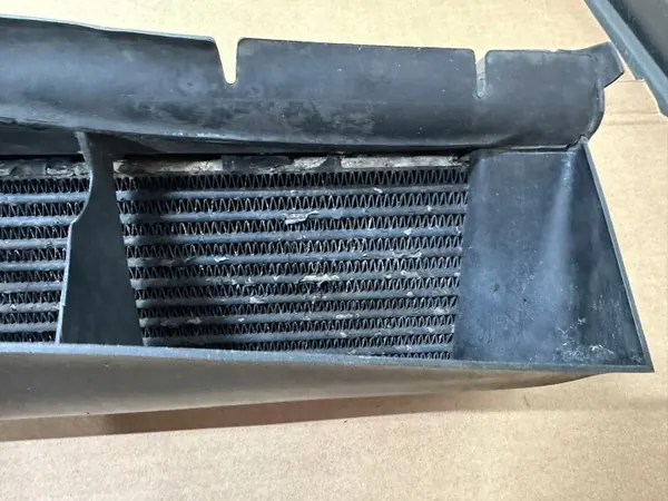 Refroidisseur d'huile OEM A2095000100 Mercedes CL W216 6.3 image 5