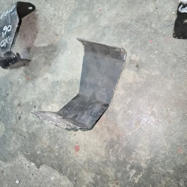 Grille steunbeugel OEM 9408880114 rechterzijde image 3