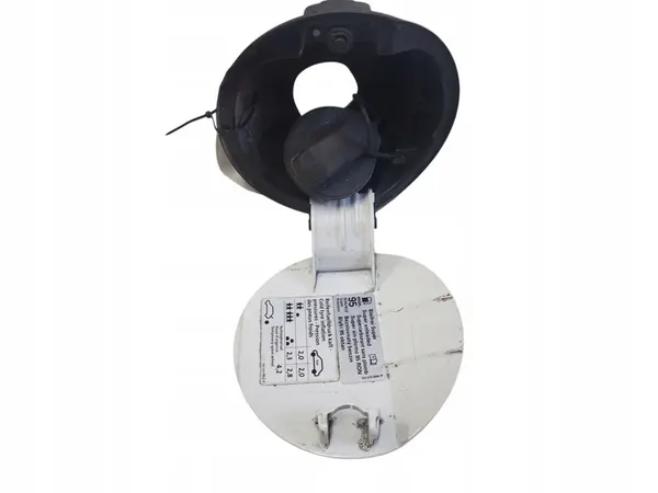 Volkswagen Golf VI 2009 Trappe de carburant image 6