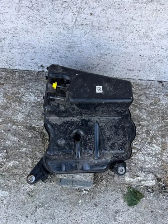 Tanque AdBlue Audi OEM 4K0131878H para A6 A7 A8 C8 image 4