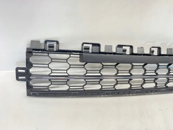 Griglia Paraurti Anteriore Cromata Skoda Octavia IV 2020- image 2