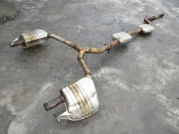 Uitlaatdemper OEM 188/145 voor Mercedes W205 2.0 CGI image 6