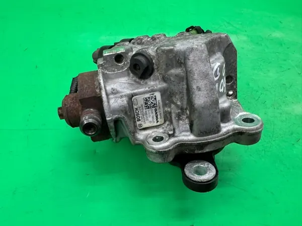 Pompe haute pression OEM 31272896 pour Volvo image 3