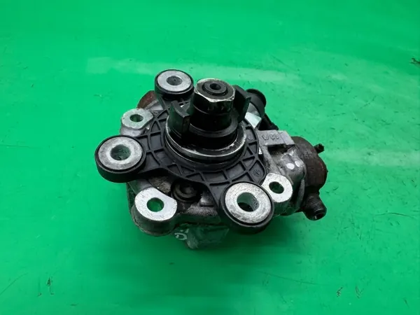 Pompe haute pression OEM 31272896 pour Volvo image 9
