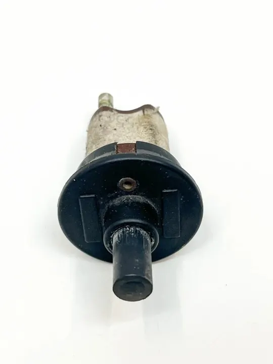 Mercedes-Benz Ovenosat OEM A0008211552 - Käytetty image 2