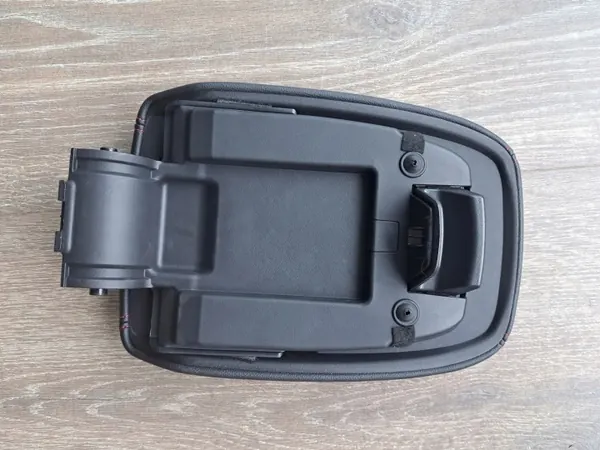 Reposabrazos Ford OEM 5C74AE1GV6 - Usado image 5