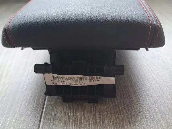 Reposabrazos Ford OEM 5C74AE1GV6 - Usado image 6