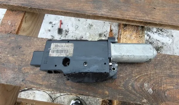 Schiebedachmotor OEM 5855A065 für Subaru Impreza/Forester image 2