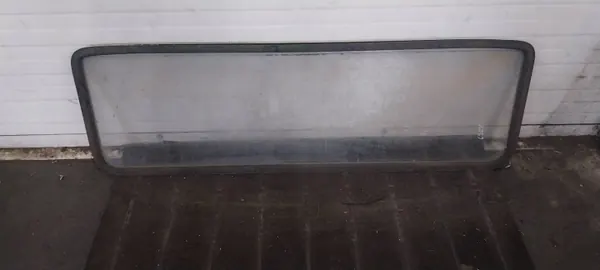 Mercedes T1 Ducktail takakabinilasi OEM SZYBA KABINY TYŁ image 2