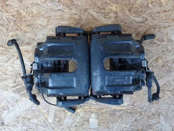 OEM 8D0615301 Frambromsok & Skivor 360mm Kit image 9