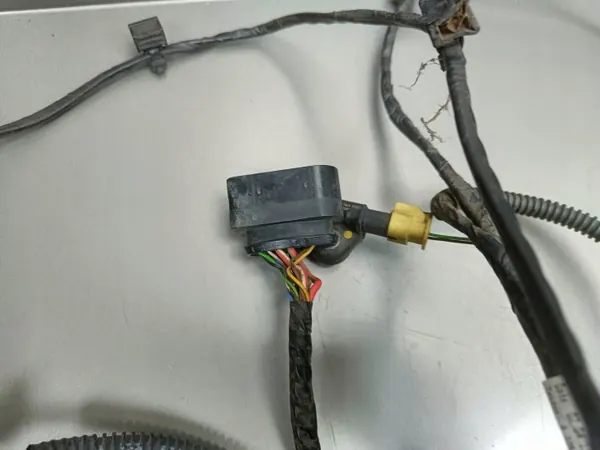 Harness de cabos sensores estacionamento OEM 5E0971095AS image 5