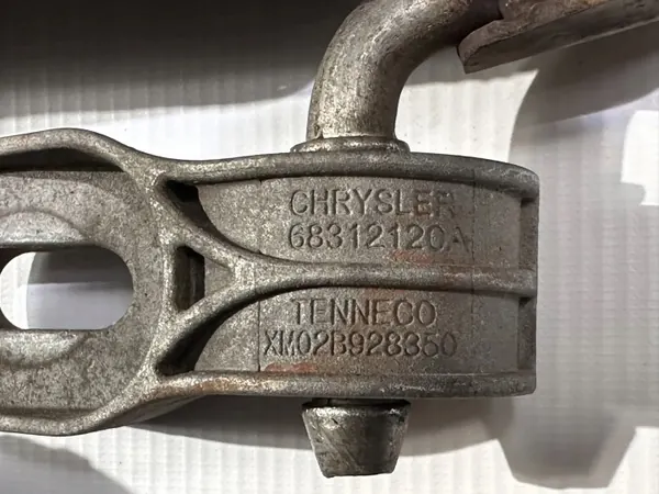 Tuyau flexible catalyseur OEM KKM13239 Chrysler Pacifica image 3