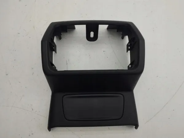 Pièces tunnel central Audi Q3 2019 OEM 83A863324 image 2
