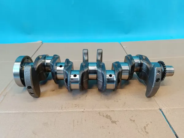 AUDI Q3 F3 SPORTBACK 1.4 TFSI e 110KW 2024 KURBELWELLE 04E105209A image 2