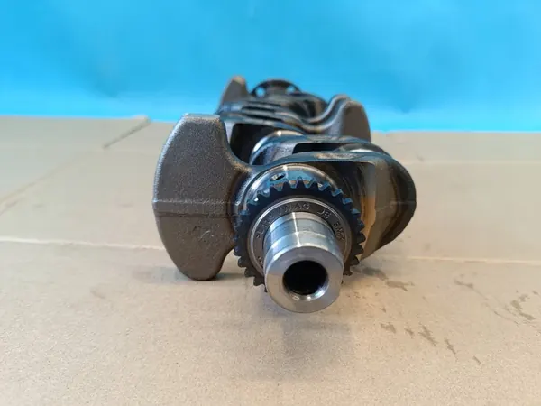 AUDI Q3 F3 SPORTBACK 1.4 TFSI e 110KW 2024 KURBELWELLE 04E105209A image 4