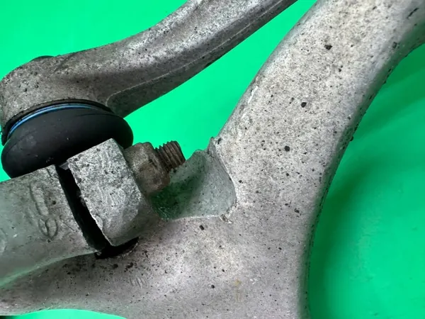 OEM 4E0257G Linker voorwielnaaf voor Audi A8 D3 image 7