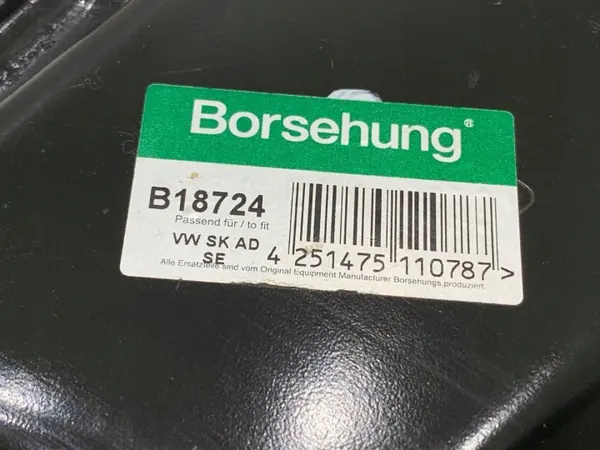 Jakokansi OEM B18724 VW Tiguanille - Käytetty image 4