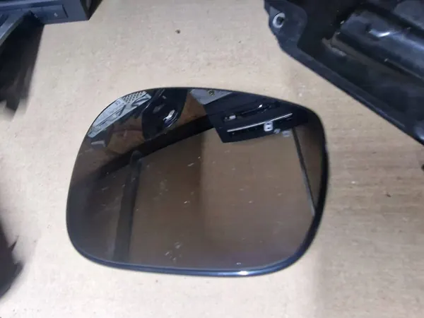 Ford Mustang Mach-E vänster spegel insert OEM LJBB17K707DA image 5