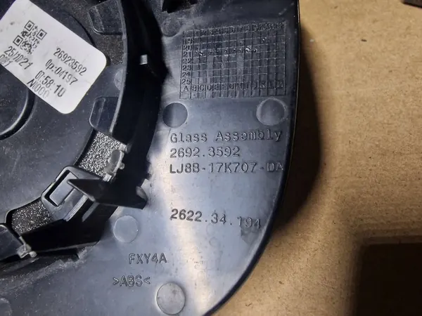 Ford Mustang Mach-E vänster spegel insert OEM LJBB17K707DA image 9
