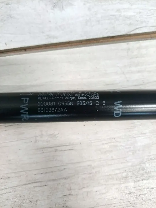 OEM 68193872AA Actionneur de coffre pour Dodge Durango image 4